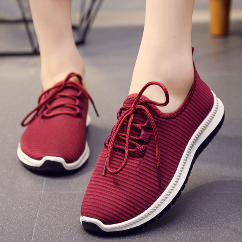 Old Beijing Cloth Shoes Unisex Shoes Flat Middle-Aged and Elderly Casual Running Shoes Breathable Sneaker Walking Shoes Cloth Shoes