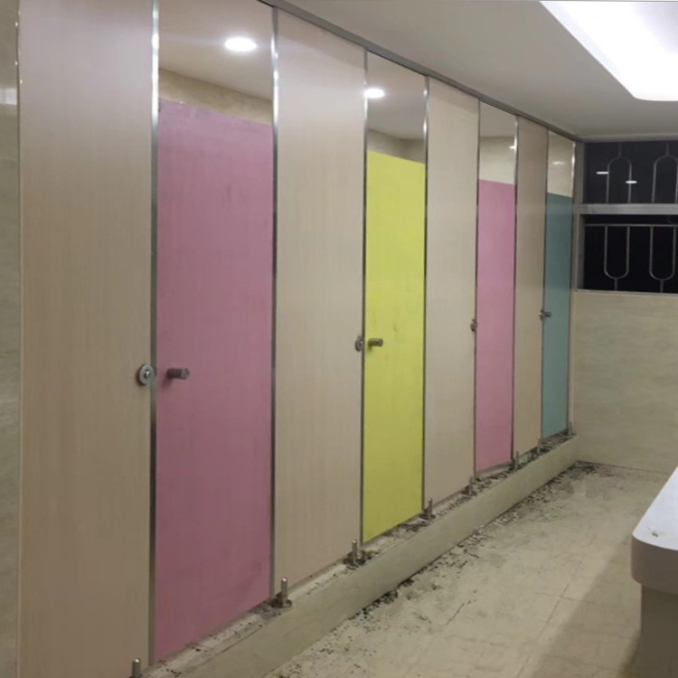 简易L型T型厕所隔断工地彩钢房公共卫生间隔断门洗手间小便池挡板