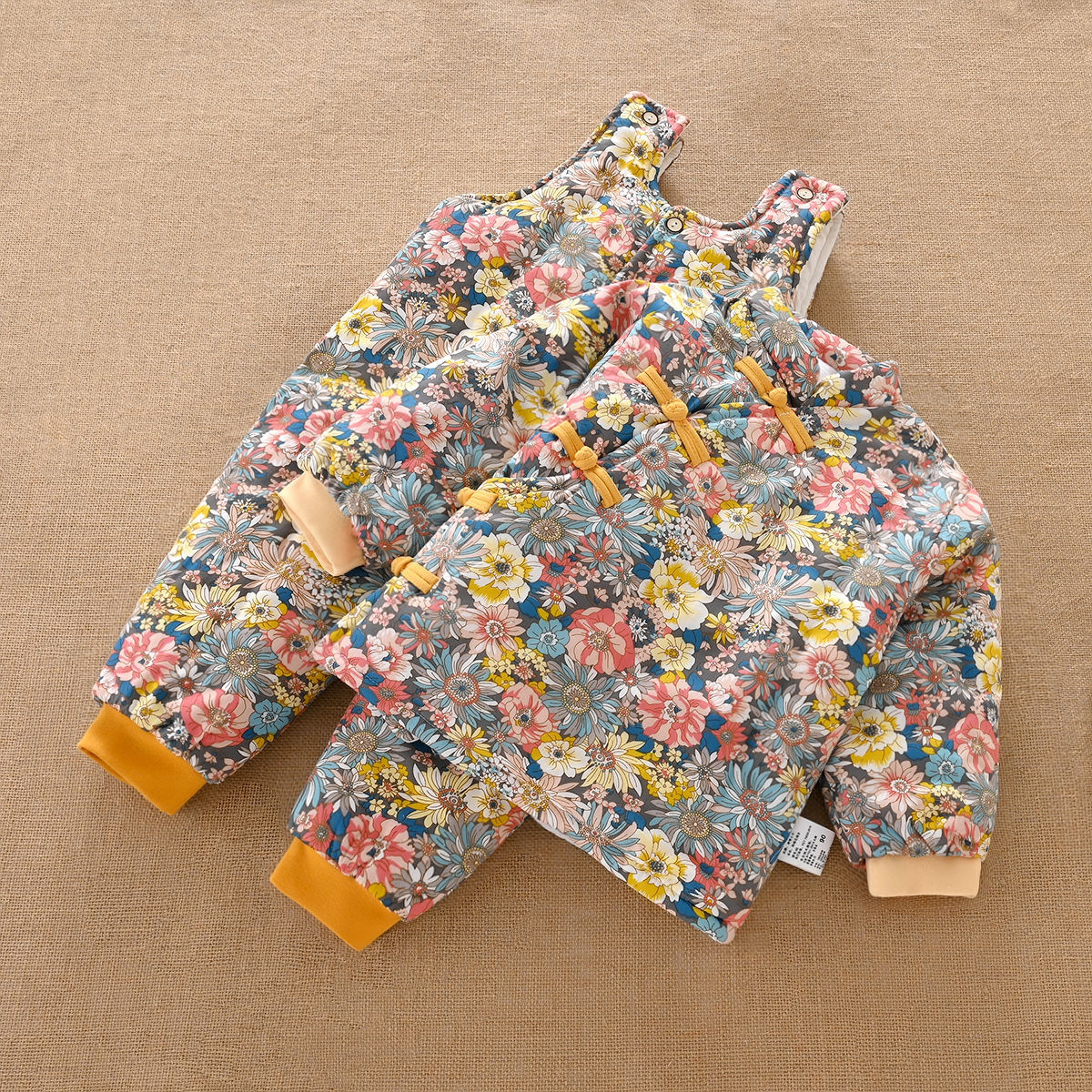 包邮冬季宝宝花衣服套装婴儿手工棉衣宝宝儿童棉袄棉裤加厚保