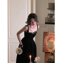 法式复古方领轻奢高端丝绒晚礼服裙生日小众设计感黑色吊带连衣裙