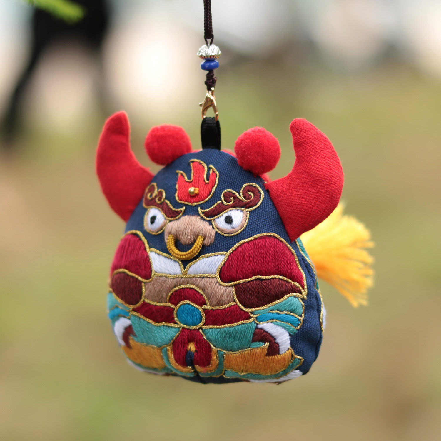 端午节香包香囊 端午节礼品 立体刺绣生肖牛车挂件 摆件