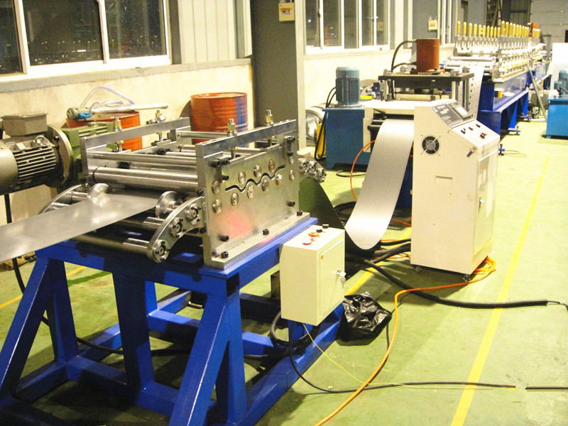 小型超市货架立柱罗拉机货架设备立柱辊压机自动货架层板压型机