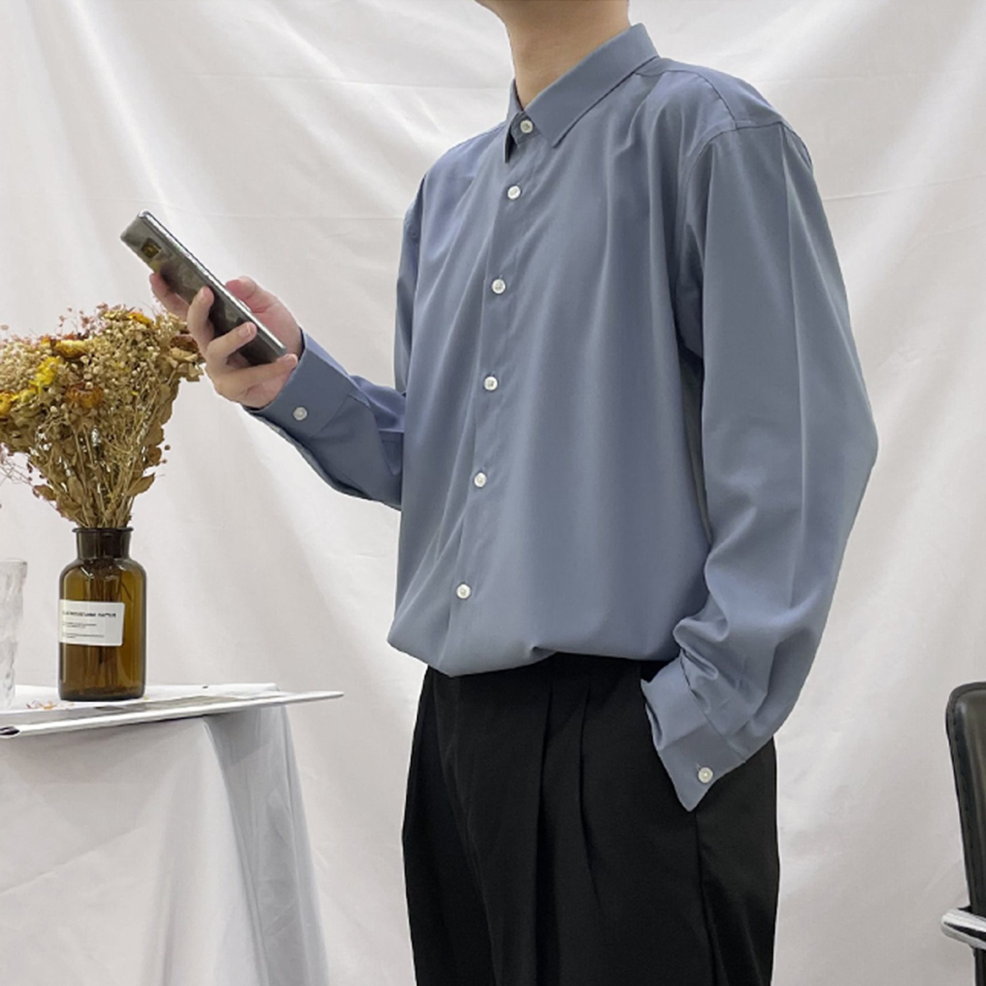 帅气白色雪纺衬衫