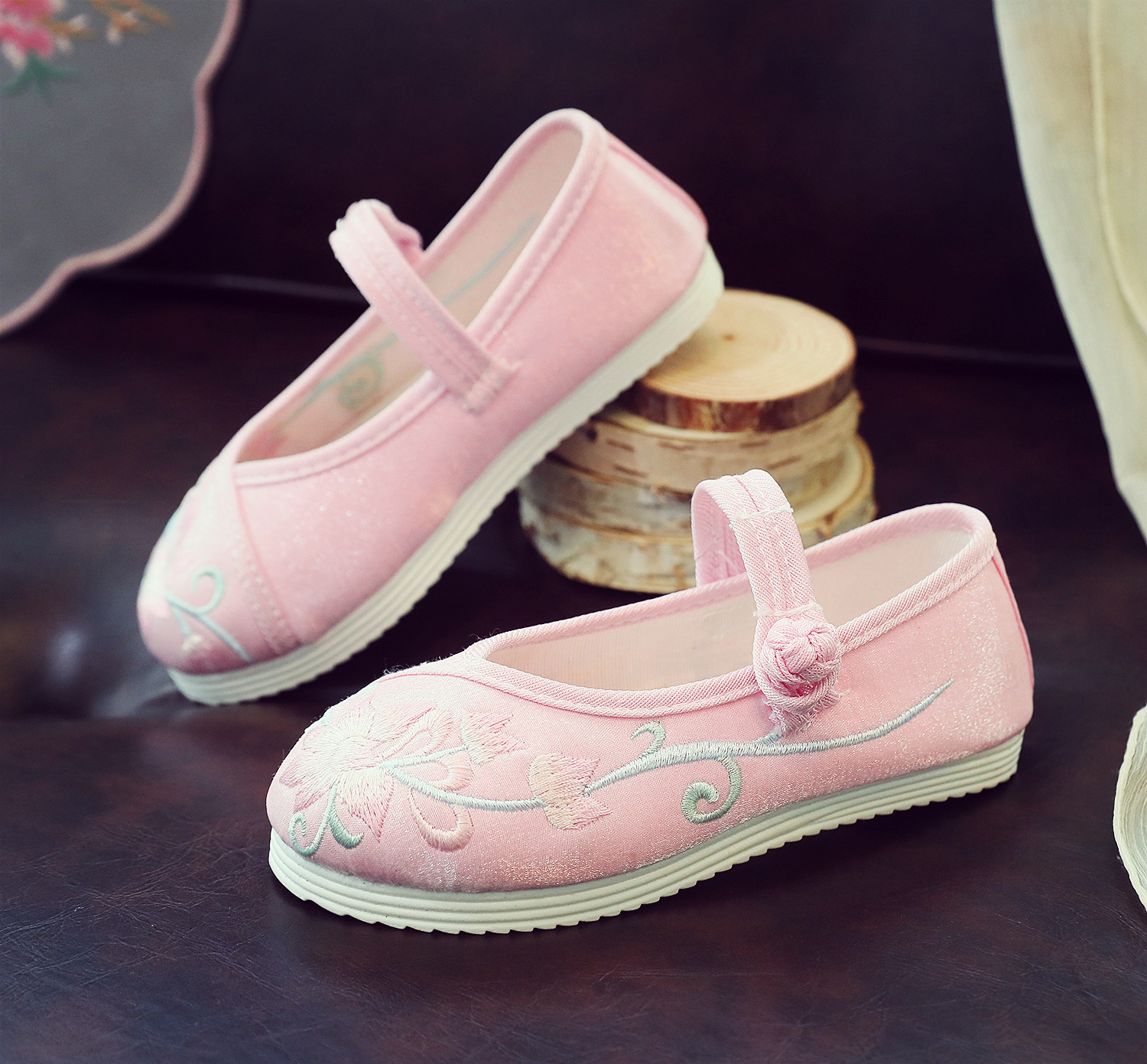 瑞香 儿童汉服鞋女童绣花鞋老北京布鞋宝宝唐装中国风舞蹈鞋子女