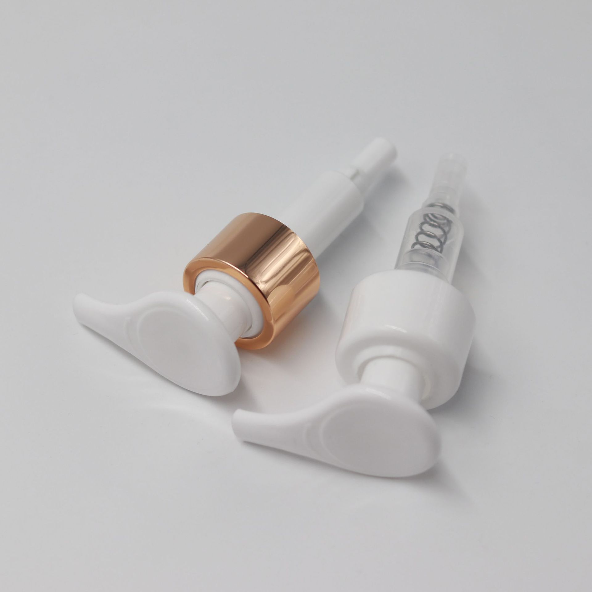 定制乳液泵化妆品pp材质乳液瓶日用喷头塑料按压式螺纹泵乳液泵