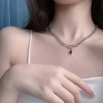 设计感ins百搭个性黑色锆石项链女冷淡风高级简约颈链甜酷锁骨链