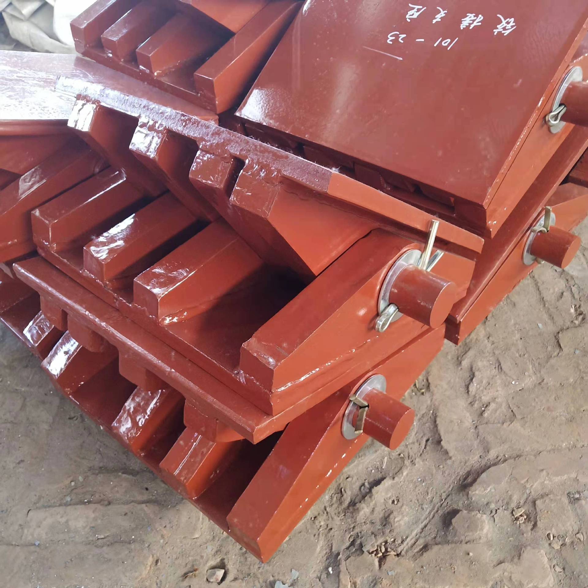 滚轴式钢结构支座滚轴支座箱式管道滚动支座管热网管道滚动支座