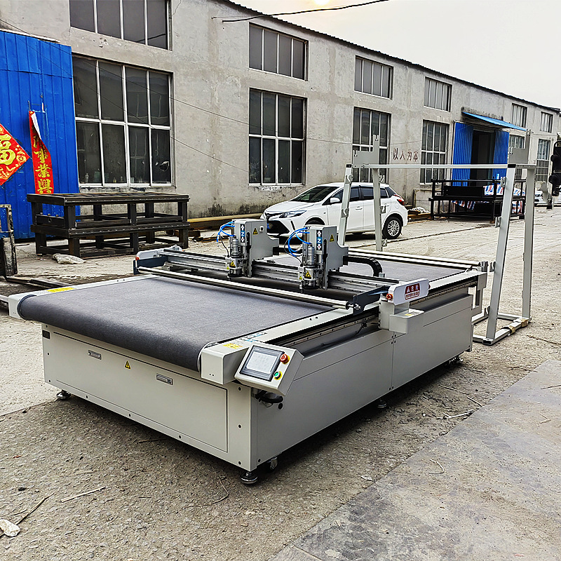 皮革皮料全自动电脑切割机运动鞋鞋面振动刀切割机箱包皮具裁剪机