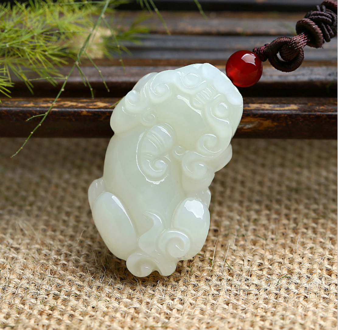 和田玉貔貅吊坠大小款和田白玉貔貅玉石吊坠玉器工艺品批发