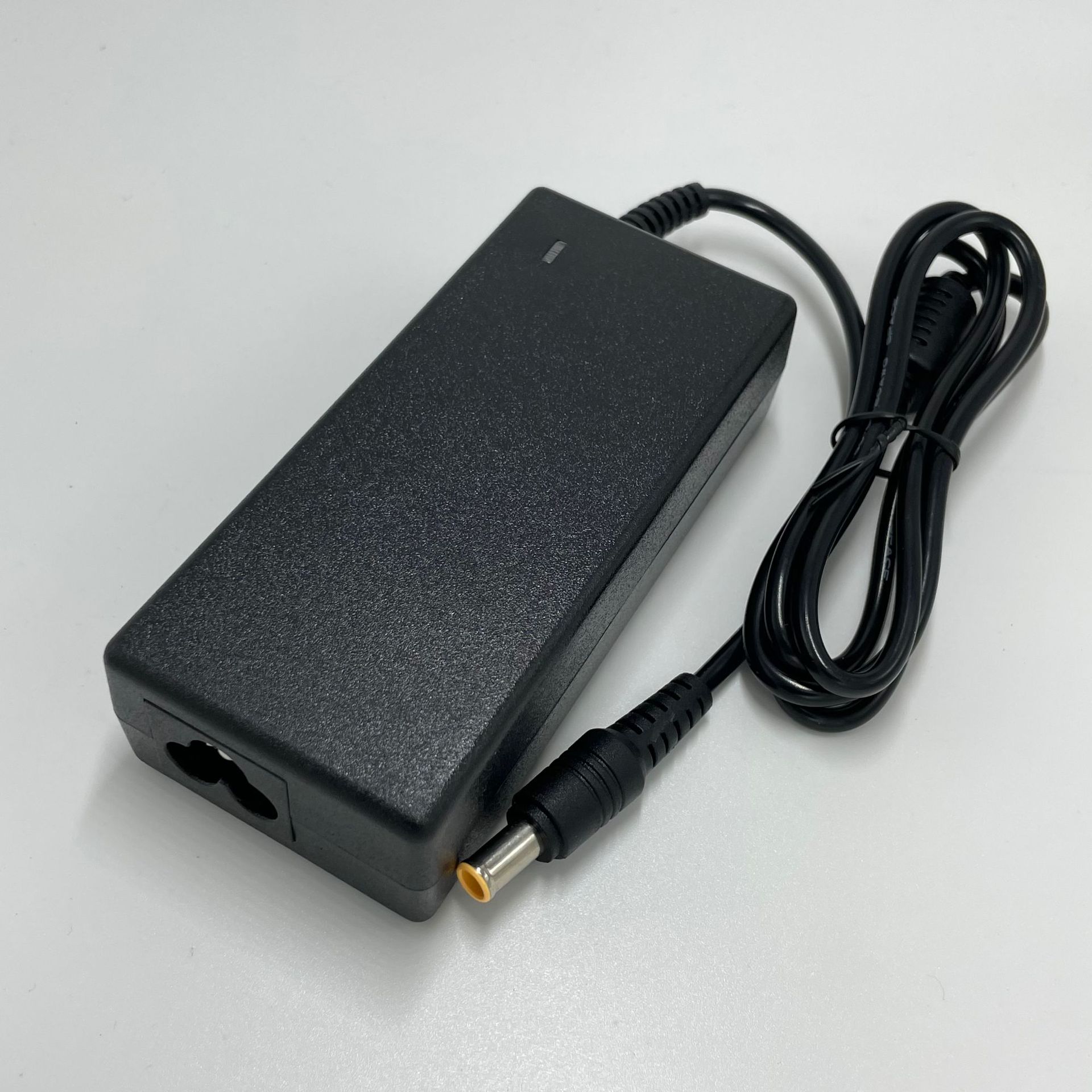 5v3.9a笔记本电源适配器电脑充电器6.5*4.4mm针