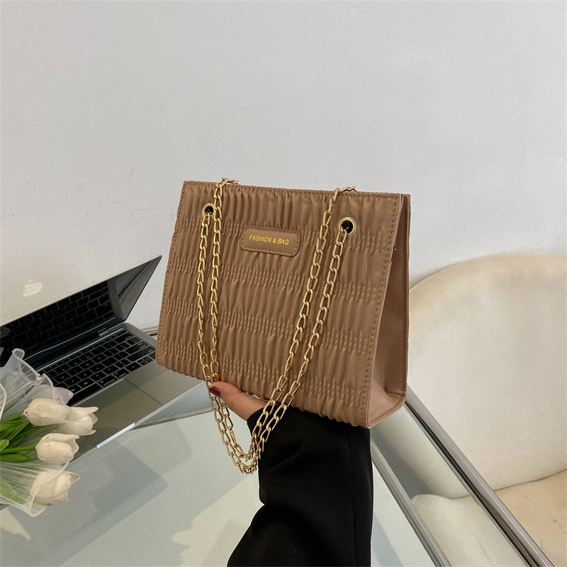 Casual Big Bag Women's Bag 2022 New Retro Casual Large Capacity Indentation Shoulder Messenger Bag Solid Color Tote Bag