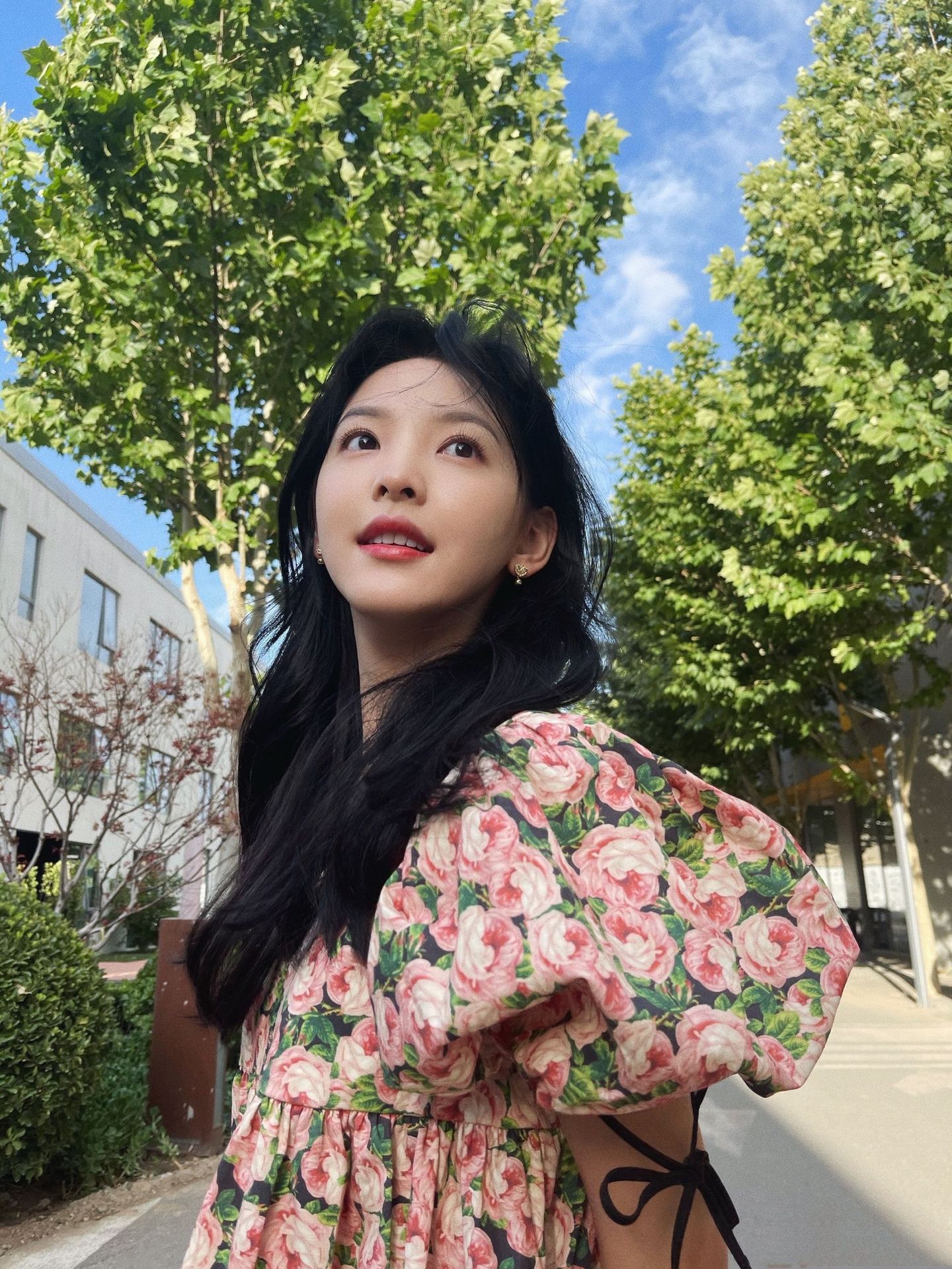 章若楠同款夏新款复古花朵泡泡袖碎花连衣裙女设计感小众桔梗裙女