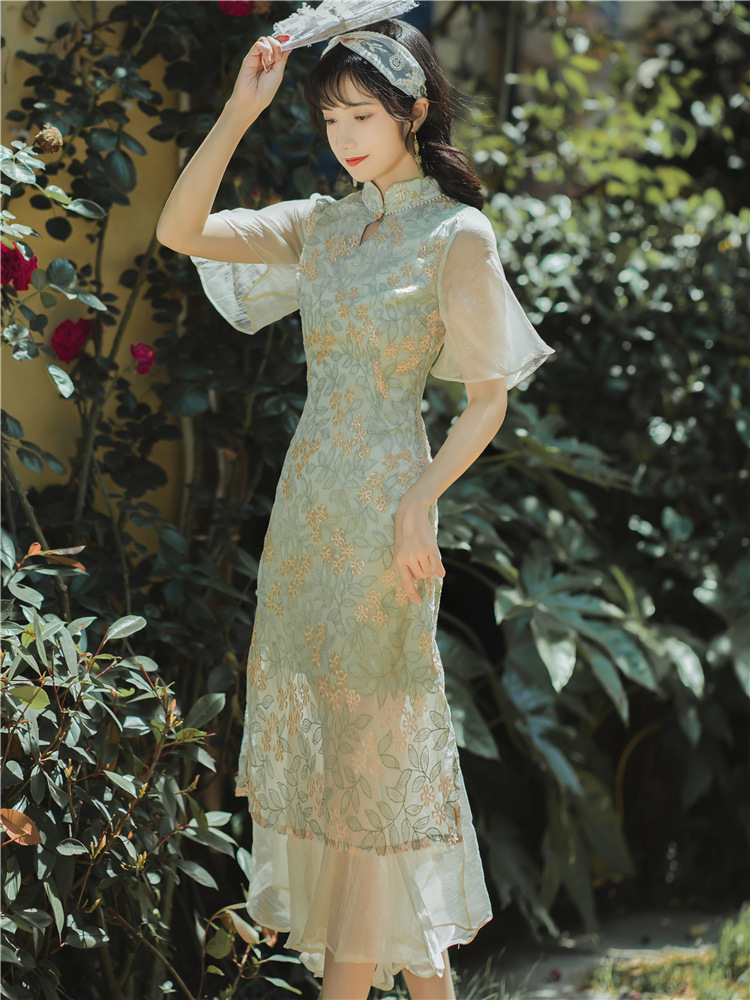 2021中国风复古蕾丝温柔初恋仙少女年轻改良版旗袍显瘦气质连衣裙