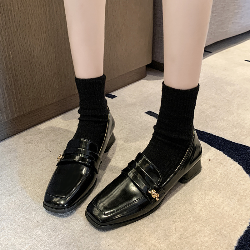 英伦小皮鞋女2024春季新款韩版乐福鞋女平底仙女复古休闲方头单鞋