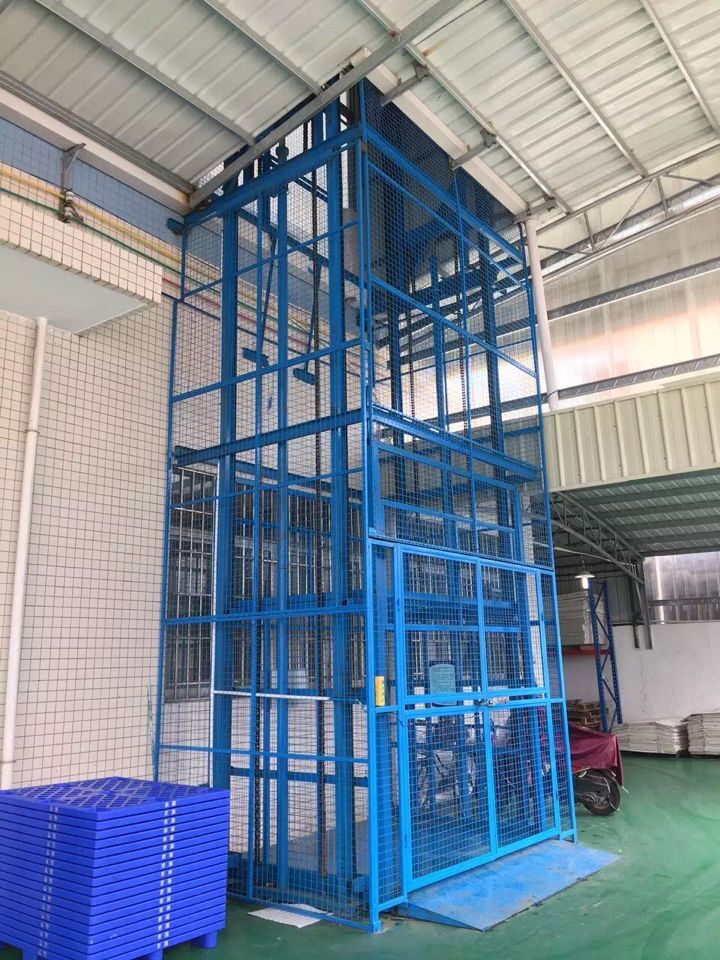 仓库货梯室外货物升降平台 厂房提升机升降机鸿力生产产家定做