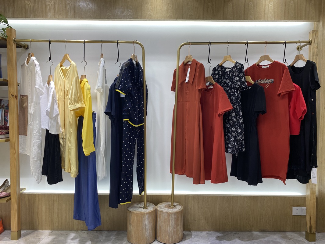 癸妮雅21夏装 剪标折扣品牌女装份货走份 实体店一手货源拿货渠道