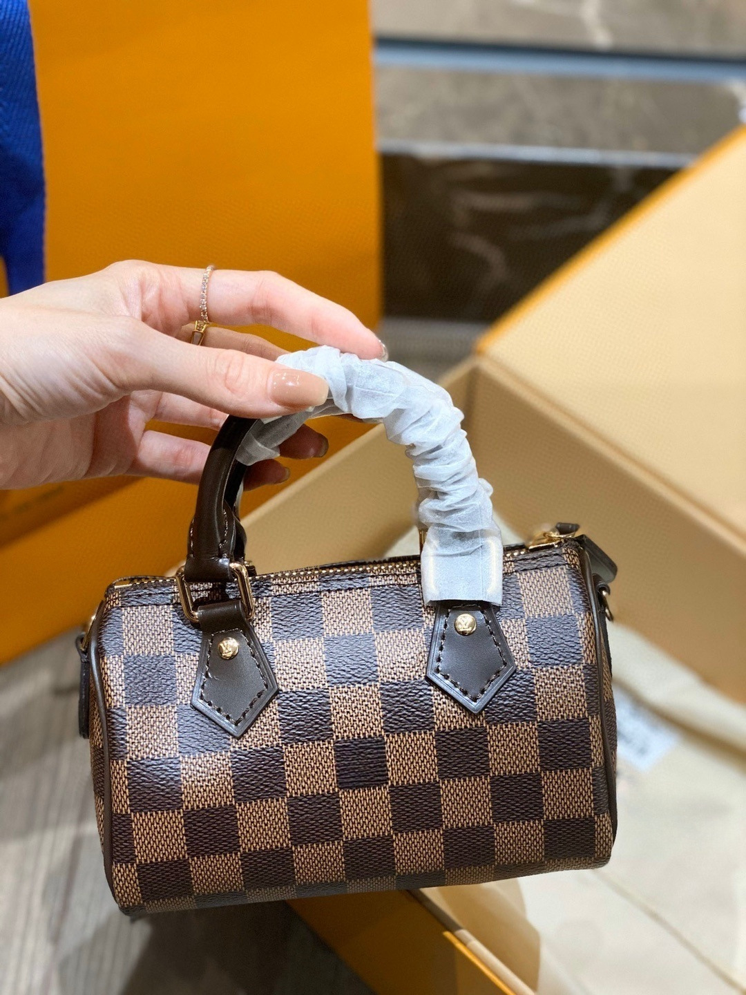 nano speedy手袋m81085迷你枕头包老花mini斜挎包精致女包小废包