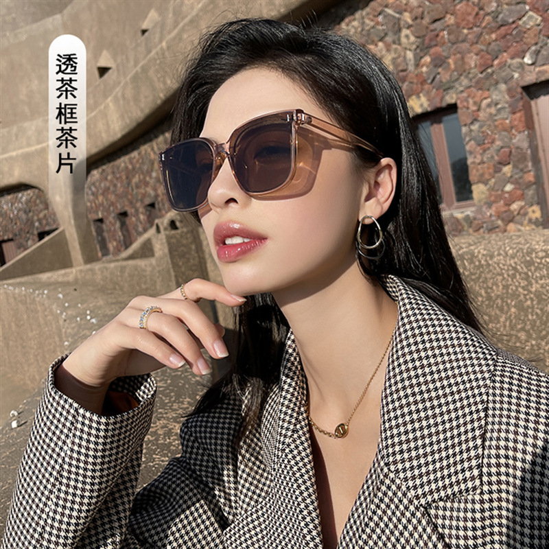 Women's Sunglasses 2023 New Summer Fashion   Celebrity Vintage Sunglasses UV Protection Ins to Make Big Face Thin-Looked
