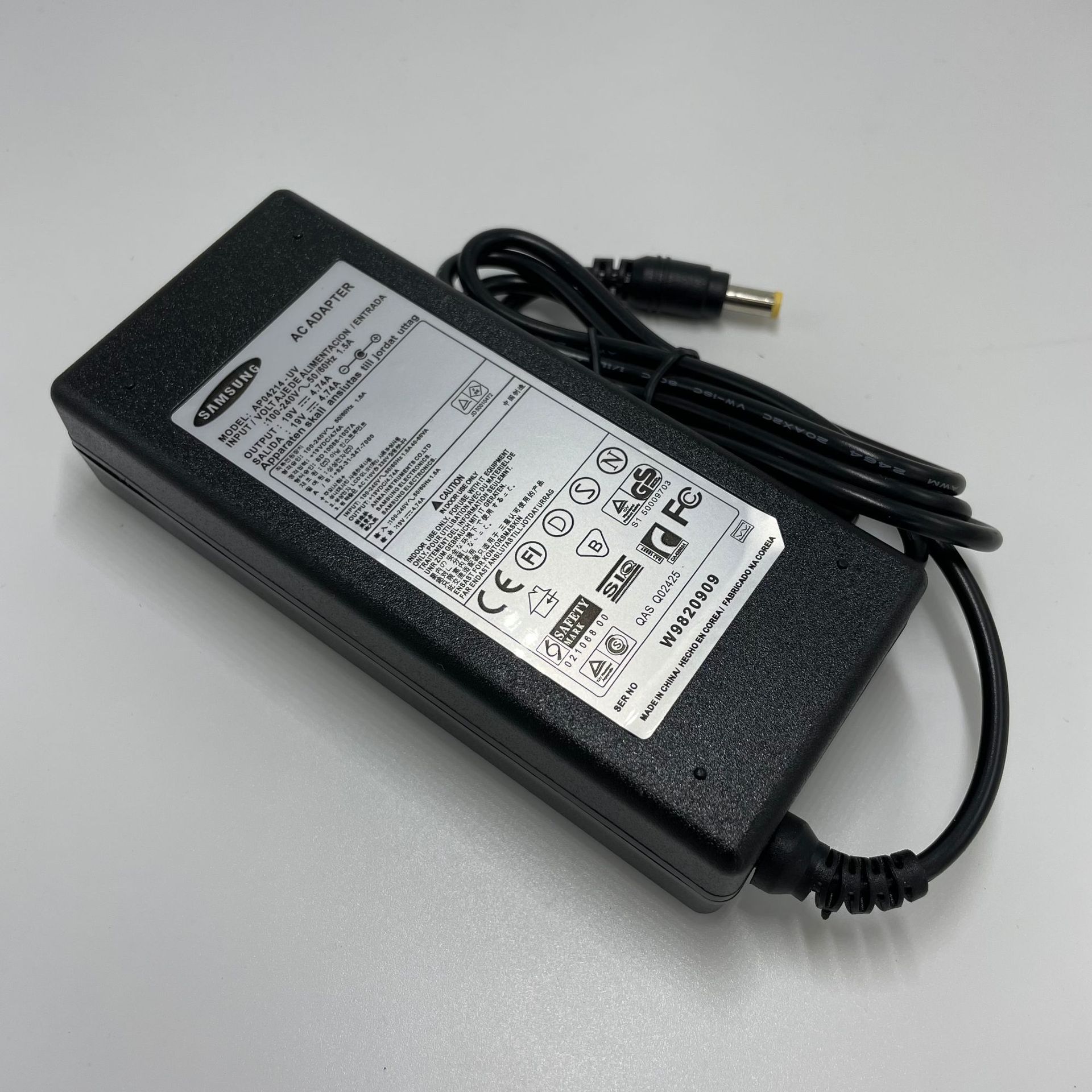 适用于三星笔记本电脑充电器19v4.74a 5.0针电源适配器 商用本90w