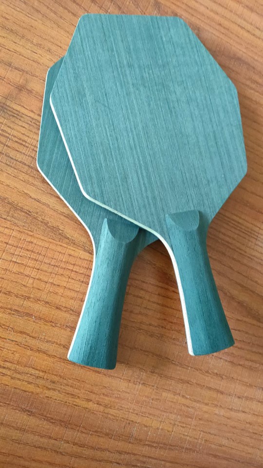 乌木面 阿尤斯力材 3k碳纤维 桐木芯 阿尤斯吸汗手柄 六边形球拍