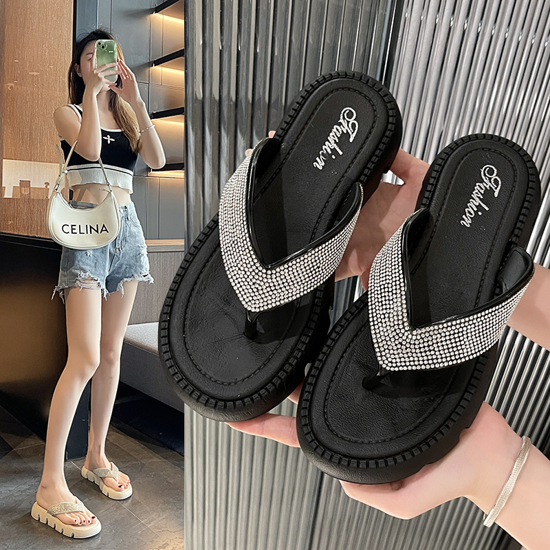 Women's Korean-Style Rhinestone Flip-Flops Summer Outdoor Platform Internet Celebrity All-Matching Beach Shoes Indoor Non-Slip Flip-Flop Sandals