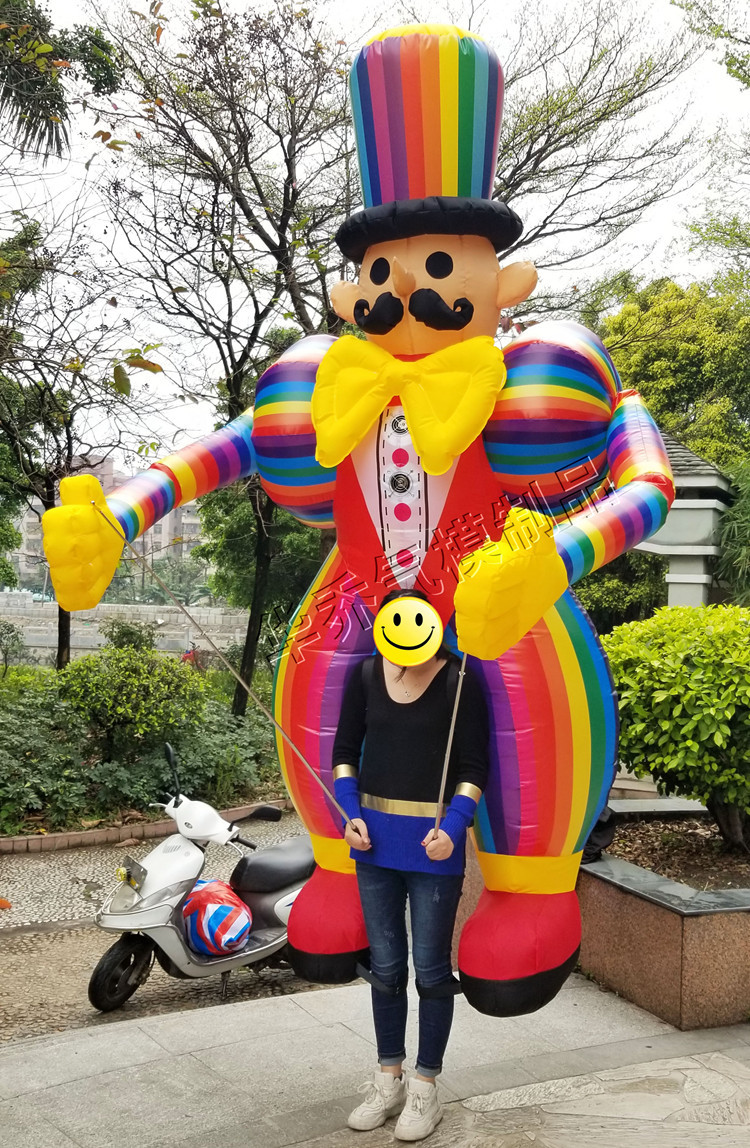 新款充气行走小丑大长腿小丑圣诞老人气模行走人偶 背式巡演卡通