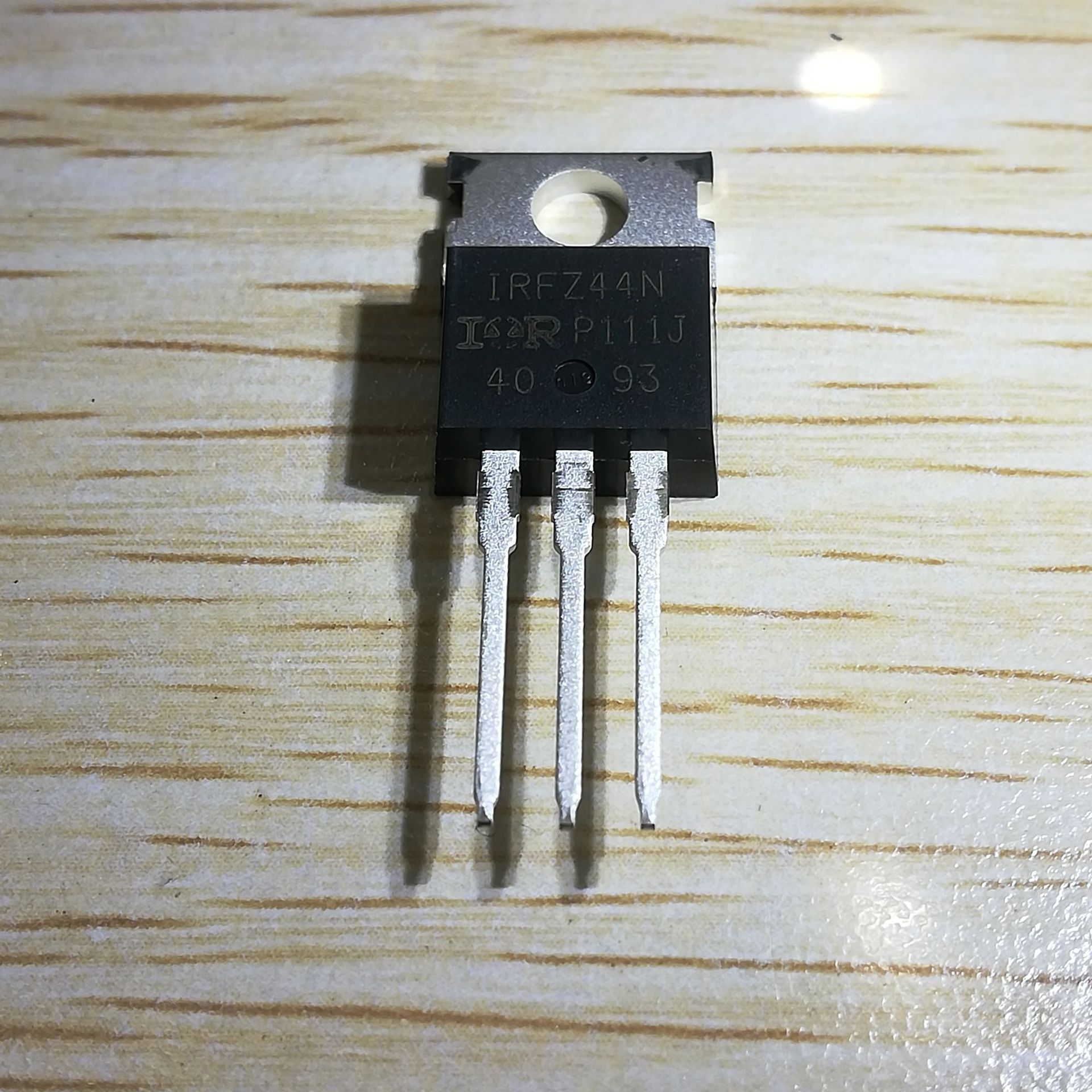 irfz44n irfz44npbf 逆变器电焊机场效应管to220-阿里巴巴