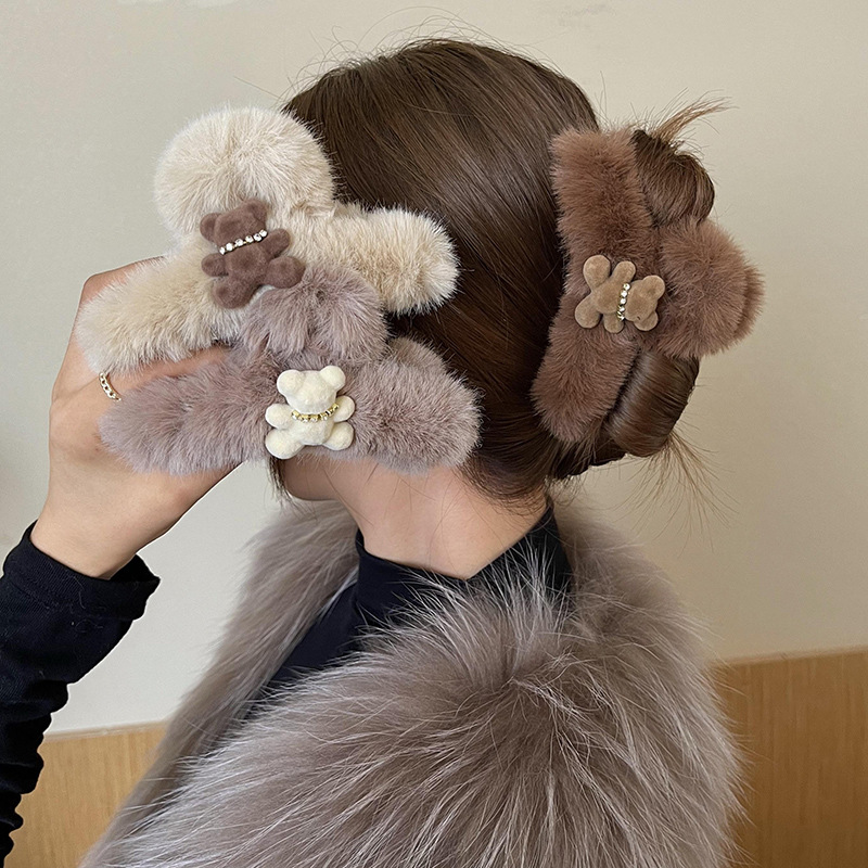 Korean Ins Cute Bear Plush Grip Female Cute Clip Headdress Hairpin Autumn and Winter Temperament Back Head Shark Clip