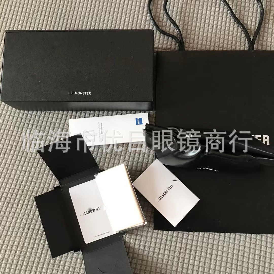 现货批发2021gm眼镜包装盒黑色云朵包白色软包太阳镜盒收纳盒定制