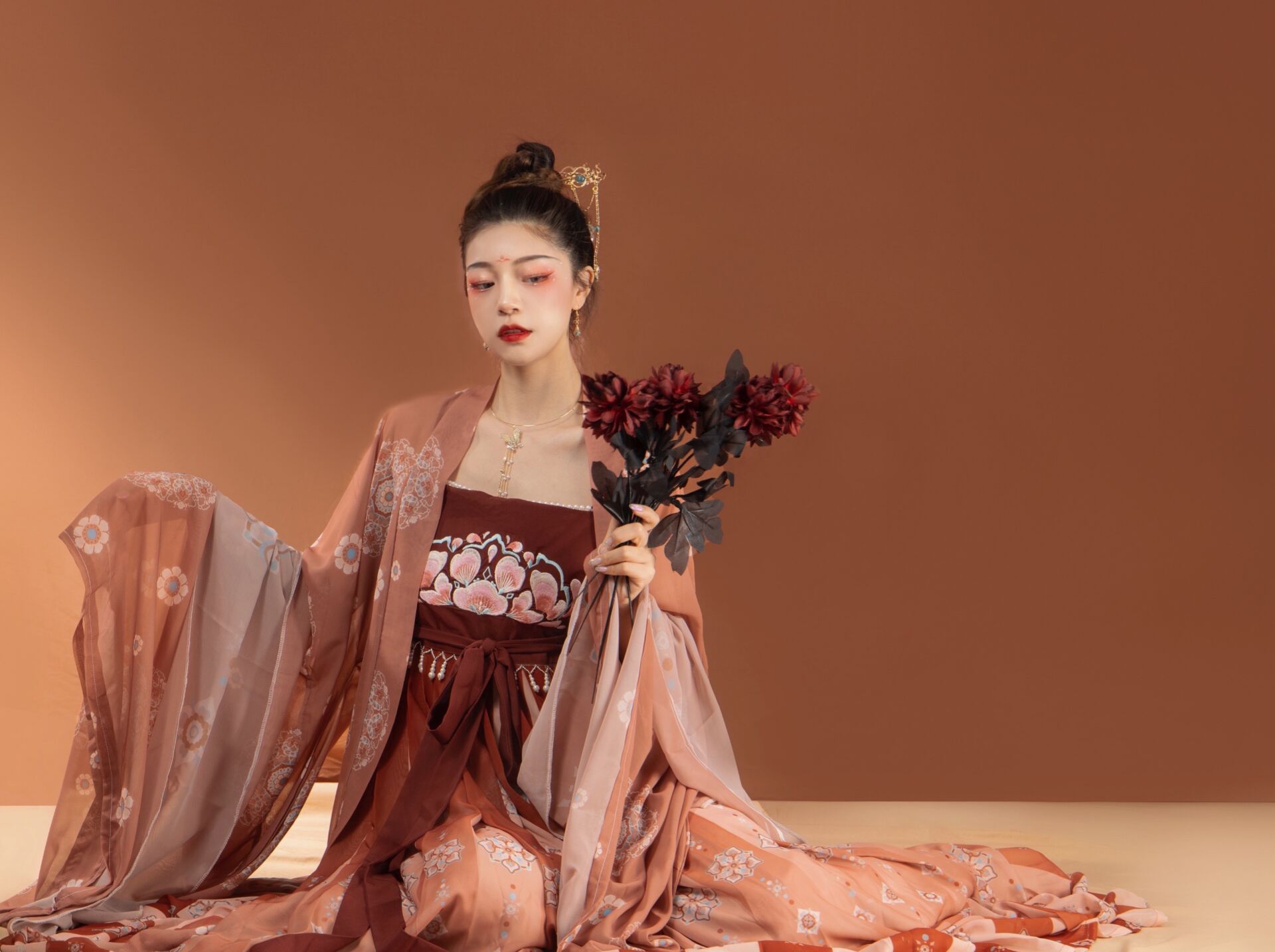 荟萃楼原创汉服女夏季唐制复原诃子裙大袖衫唐风刺绣套装超薄披帛