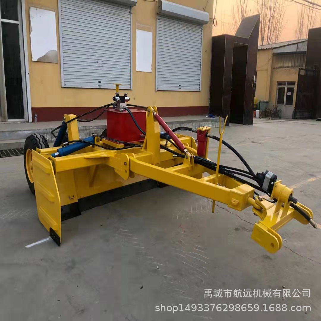 大型拖拉机带的液压卫星平地机 加强型2.