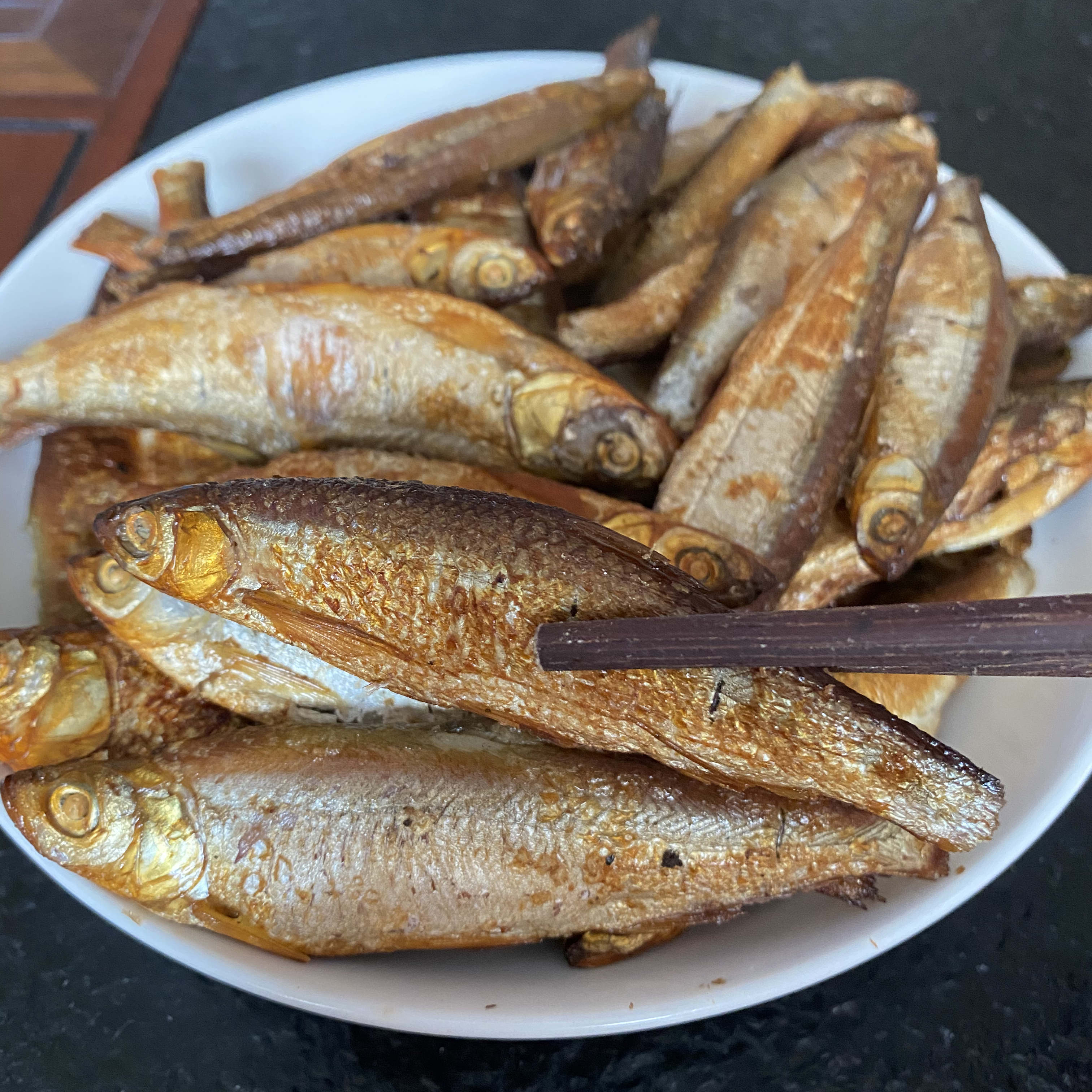 河北雄安新区白洋淀特产熏鱼熏小白鲢鱼锅包鱼真空包装500克即食