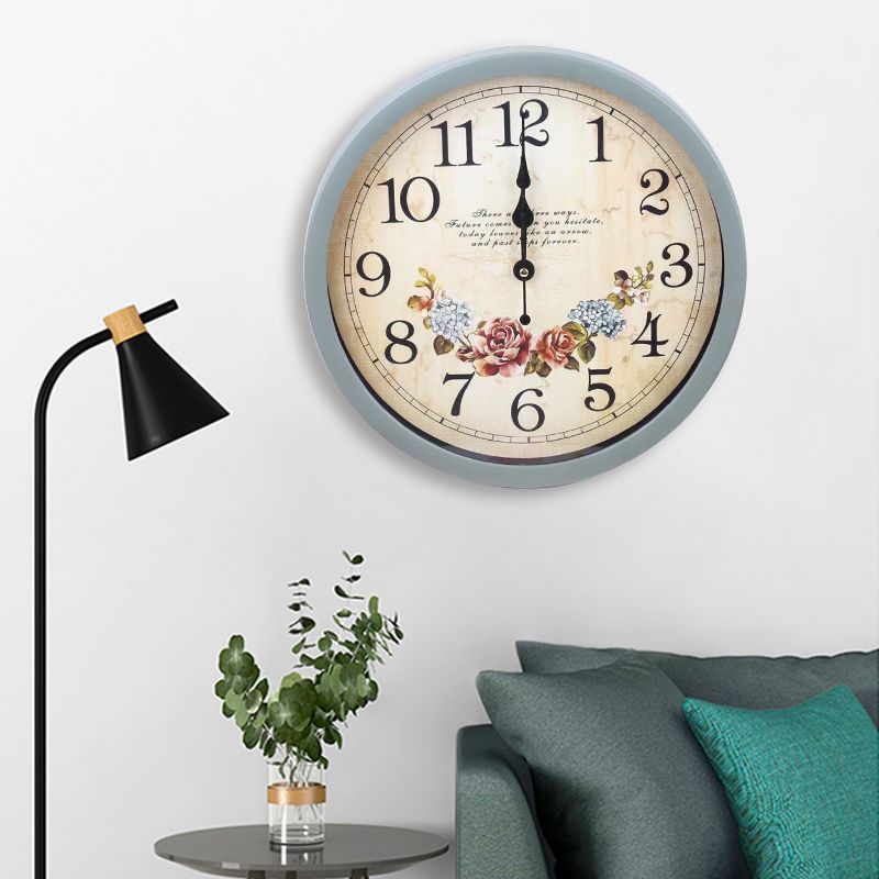 Clock Living Room Home Industrial Creative Fashion Wall Clock Mute Punch-Free Quartz Clock Retro Hong Kong Style Bedroom Clock