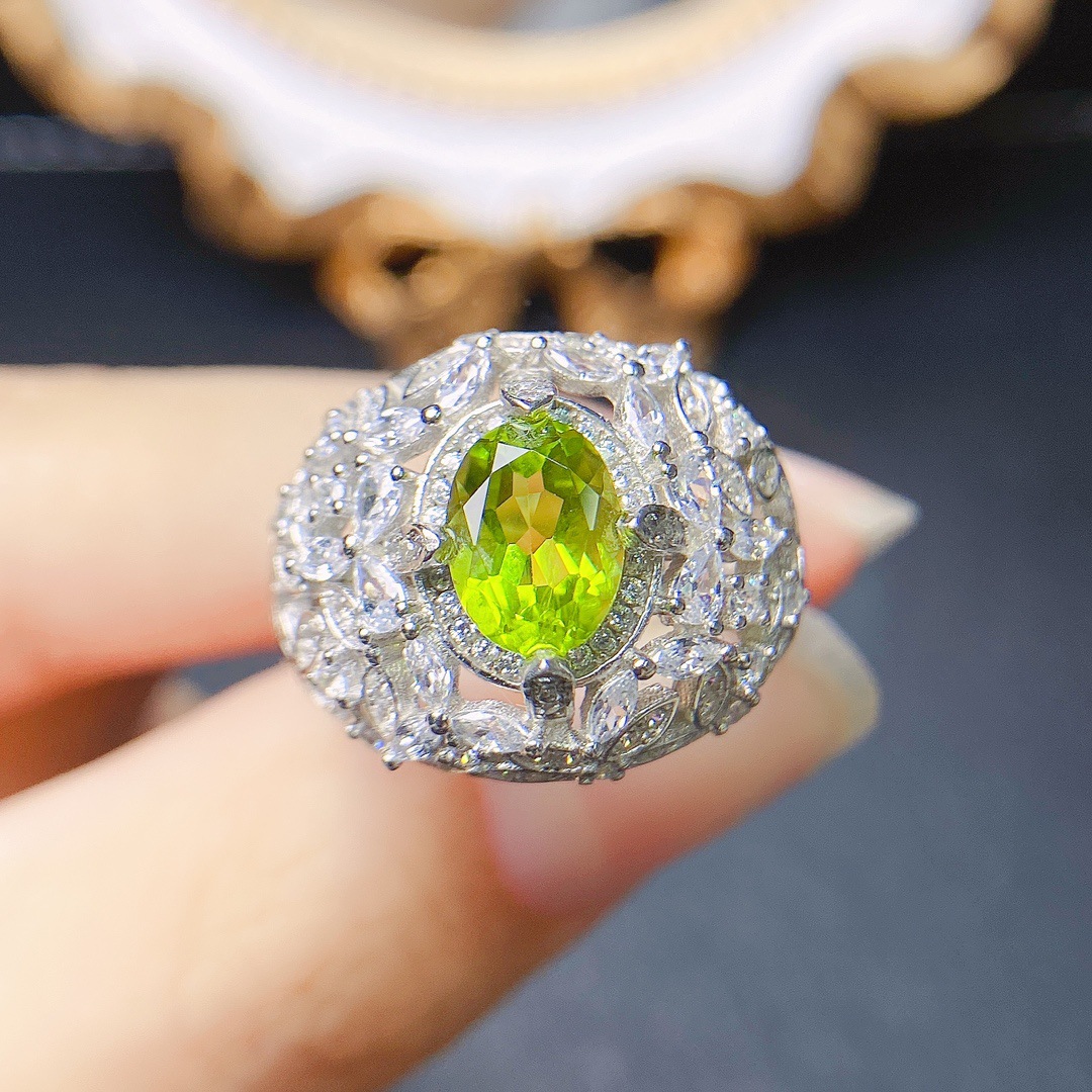 工厂批发爆款天然橄榄石戒指s925银镶嵌主石6*8热销欧美一件代发