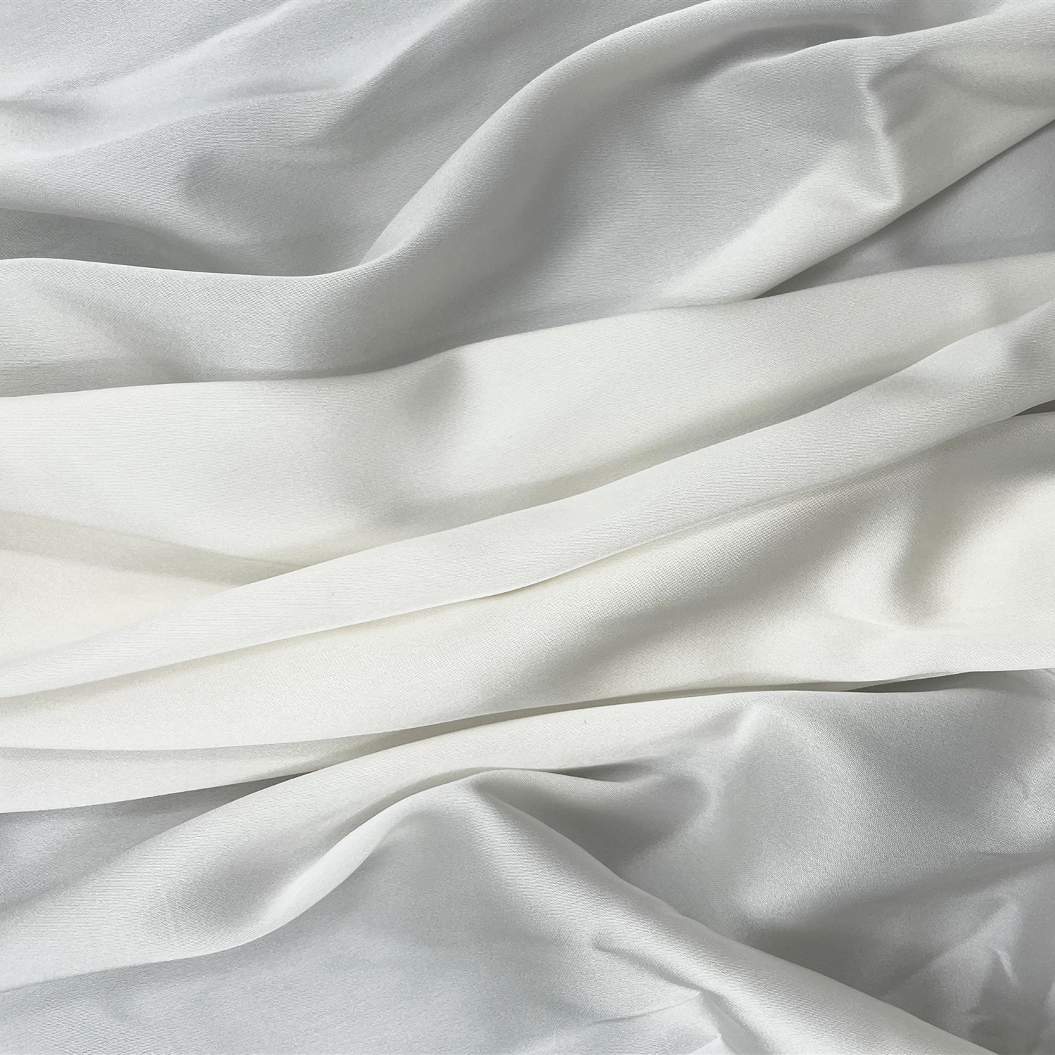 桑蚕丝醋酸弹力缎22春夏连衣裙服装面料醋弹面料26mm140门幅