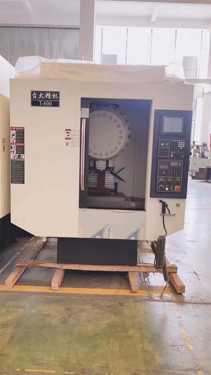 出售钻攻中心 抹账全新t-6台大精机钻攻机一台