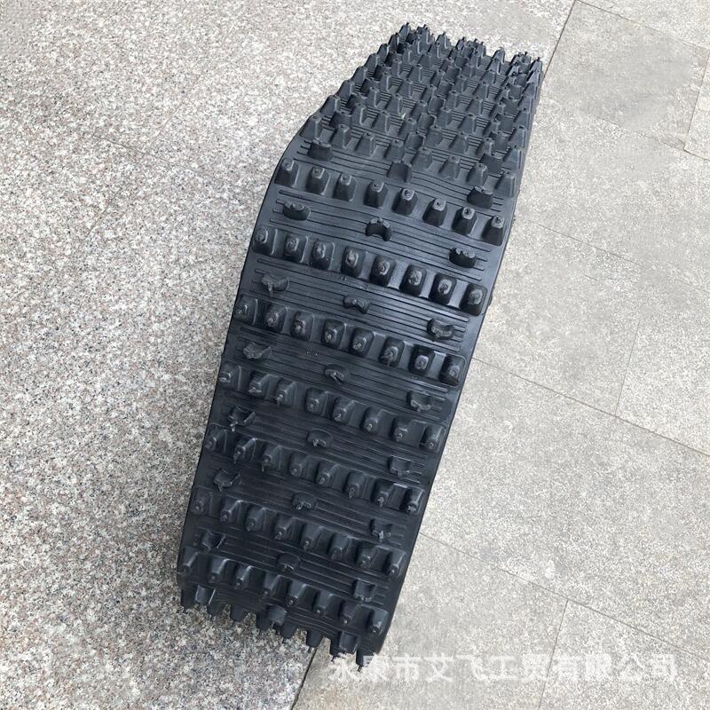 新款沙滩车履带雪地防滑轮胎越野车改装户外攀爬三角大公牛沙滩车