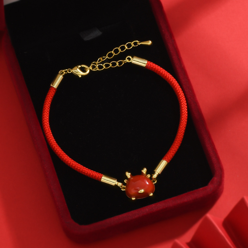 Designer Model 2024 Birth Year Zodiac Dragon Red Rope Bracelet Female Woven Red Hand Strap Girlfriends Couples Bracelet Ornament