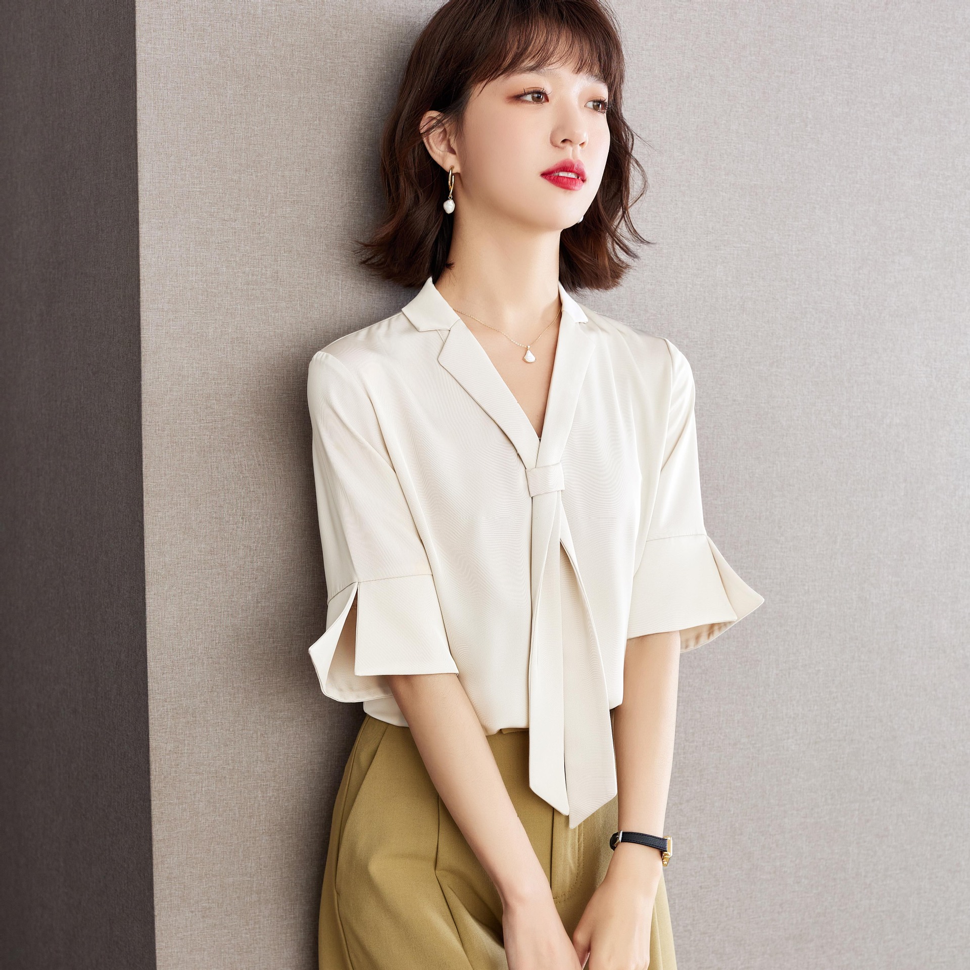 绑带设计感小众法式上衣女v领白衬衫夏薄款2022新款感衬衣女