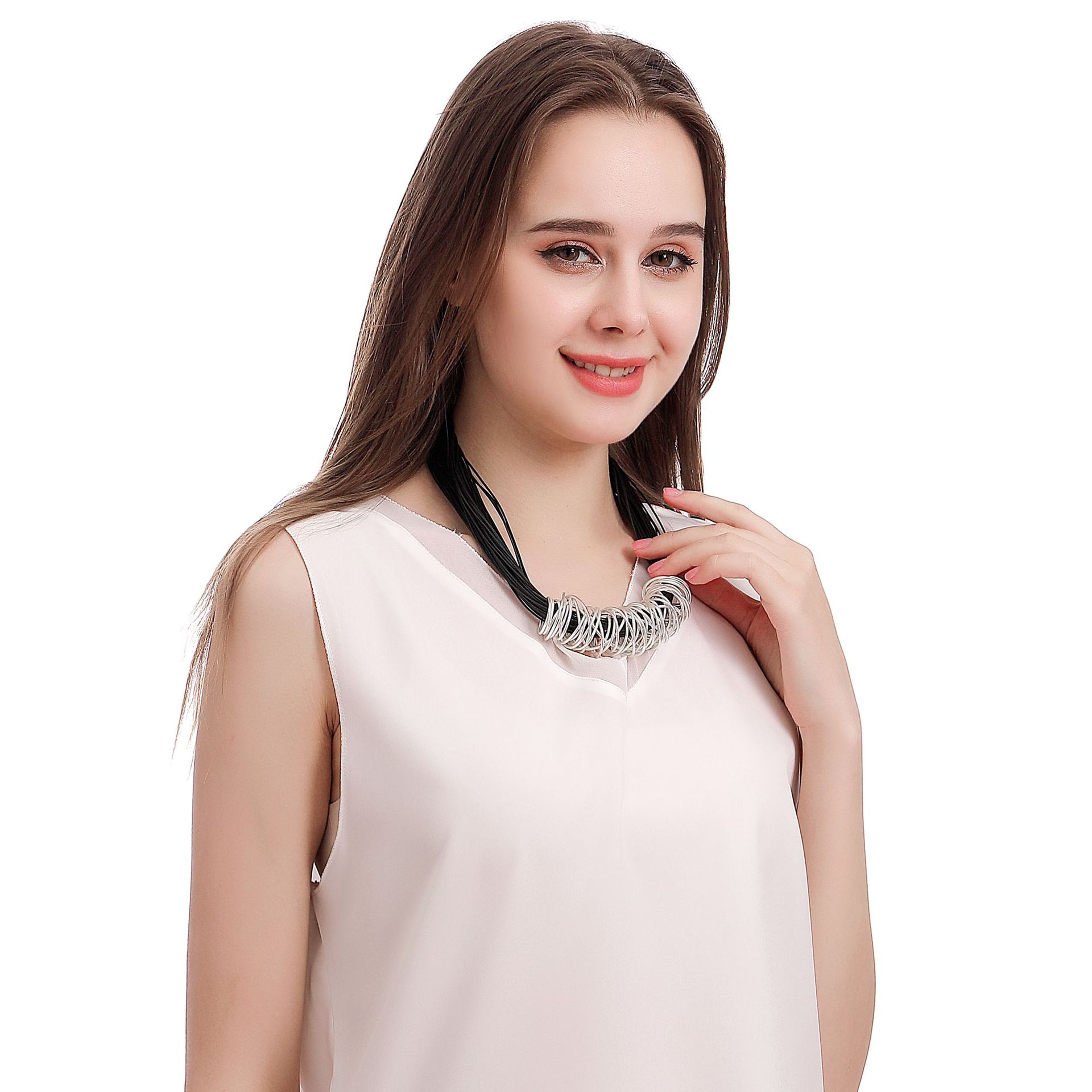 新款铁丝弯管镂空铁丝短项链锁骨女士绳子项链