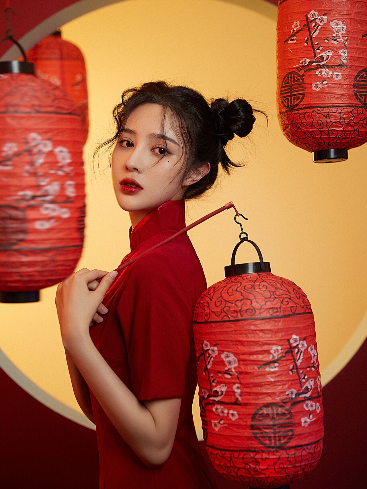 影楼新款写真服装女新年中国风少女旗袍复古艺术照春节拍照摄影服