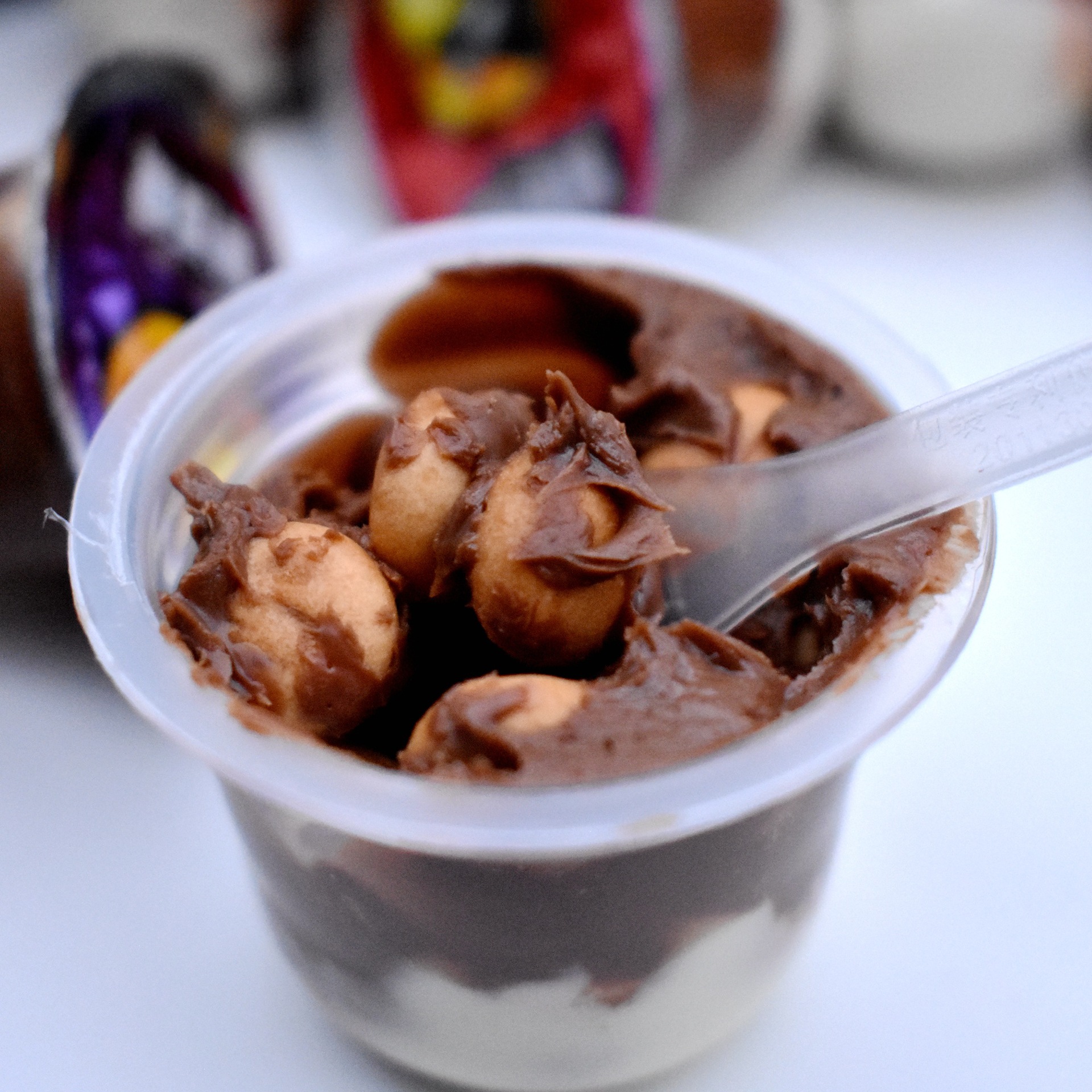 甜甜乐星球杯桶装大杯巧克力杯夹心饼干怀旧儿童休闲零食大礼包夹