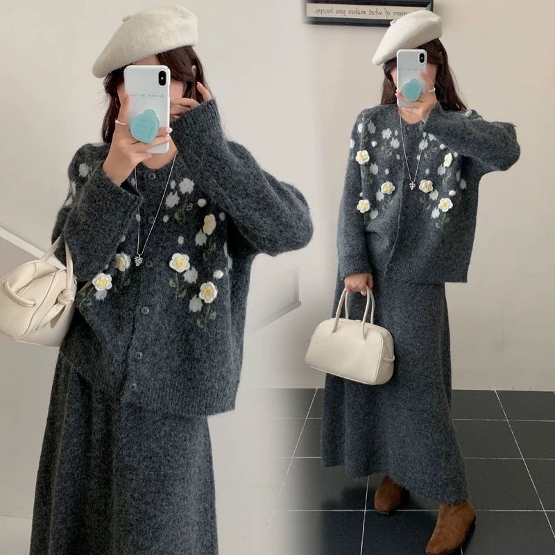 韩版刺绣花朵套装裙女针织衫毛衣秋秋冬季流行新款半身裙子潮