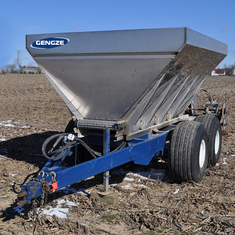 工厂供应有机肥撒肥机,拖拉机牵引有机肥撒肥车,小型撒粪车价格