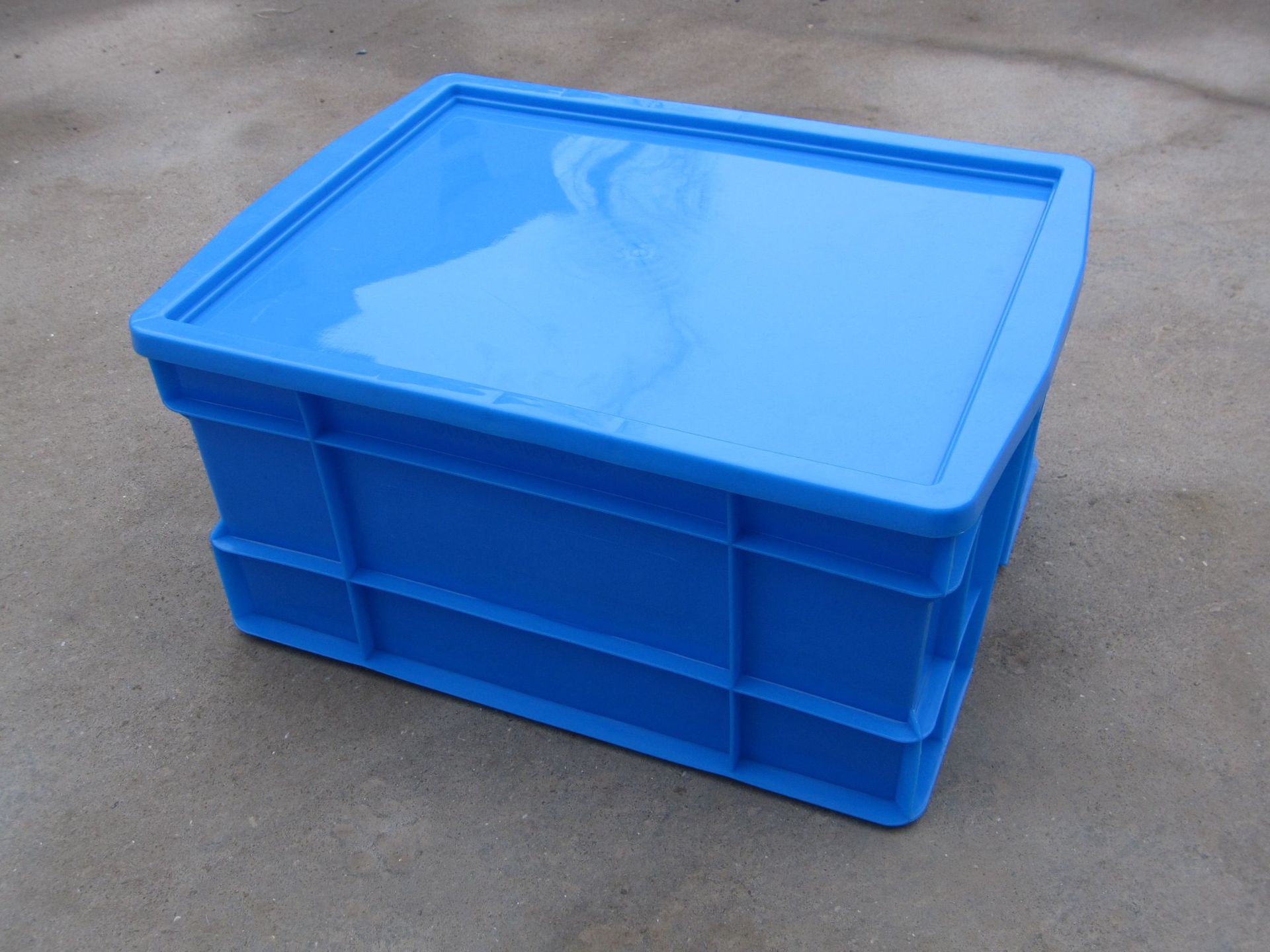 加厚465系列配盖子周转箱 宁波蓝色塑料箱慈溪仓库货架工具箱批发