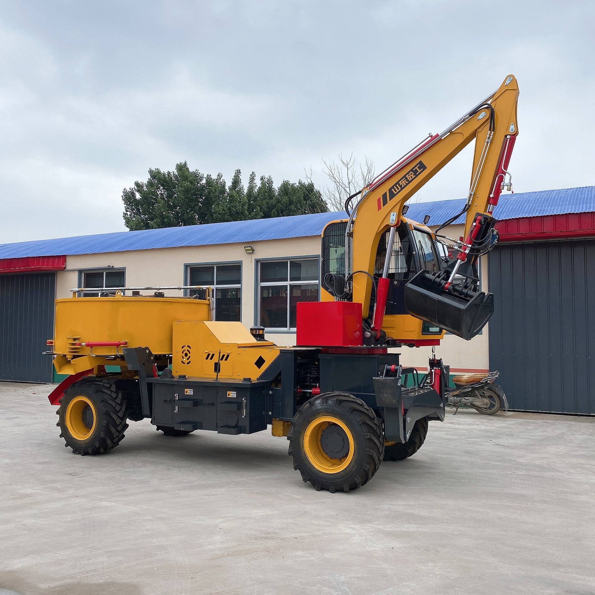 山东砼工2021新型挖机 自上料搅拌车 全自动混凝土搅拌运输车 3方