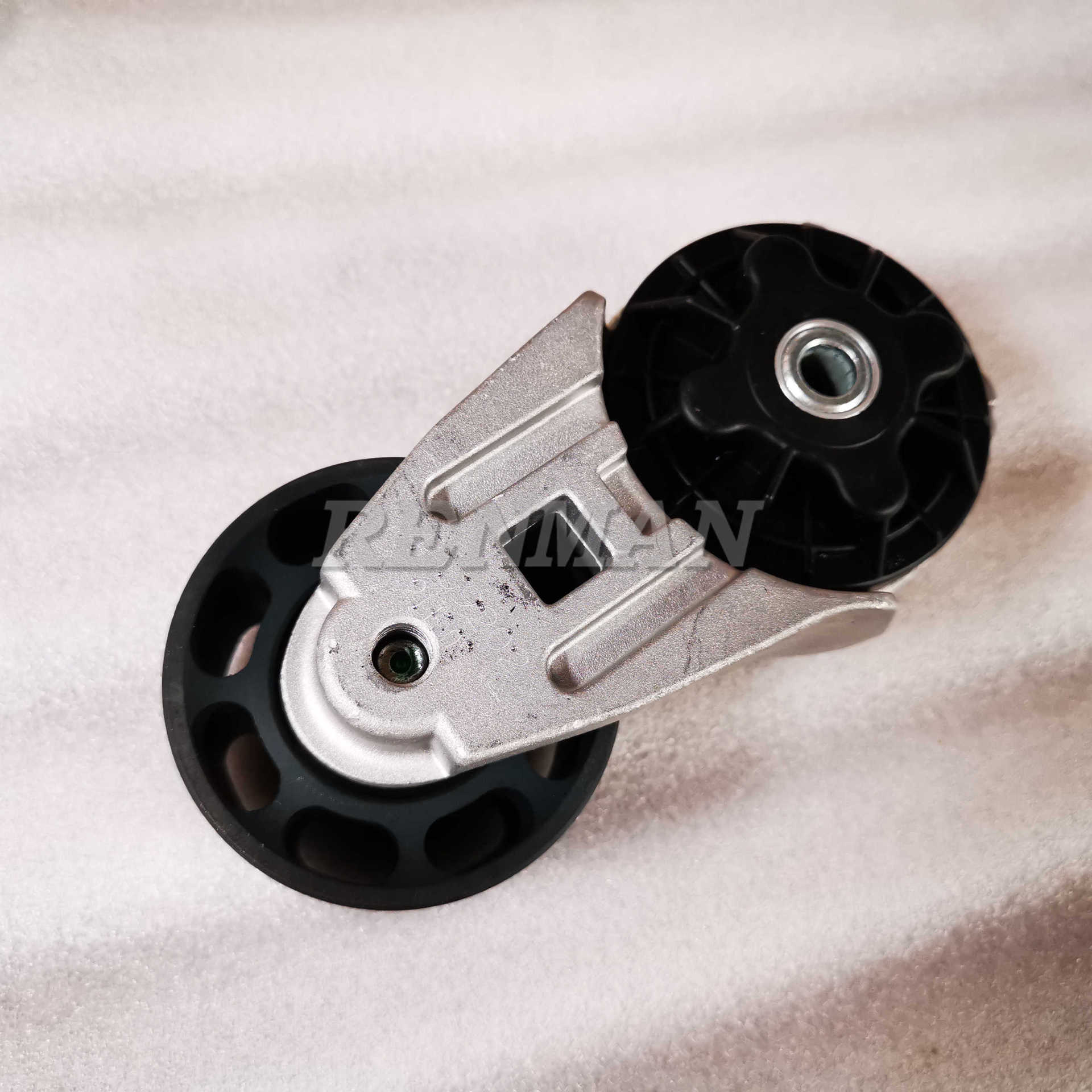 优势供应康明斯发动机配件皮带涨紧轮4059202 3681240