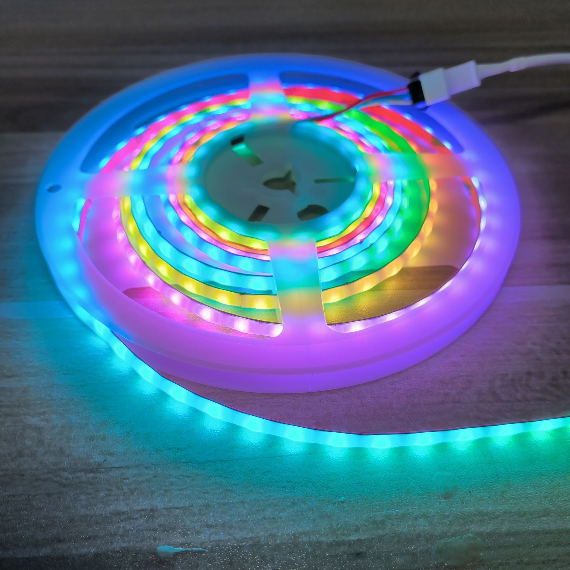 幻彩cob灯带100灯120灯幻彩灯带5mm宽超窄低压5v跑马流水霓虹灯带