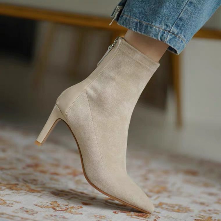 马丁靴女2021秋新款时尚尖头韩版绒面拼接细跟高跟后拉链瘦瘦短靴
