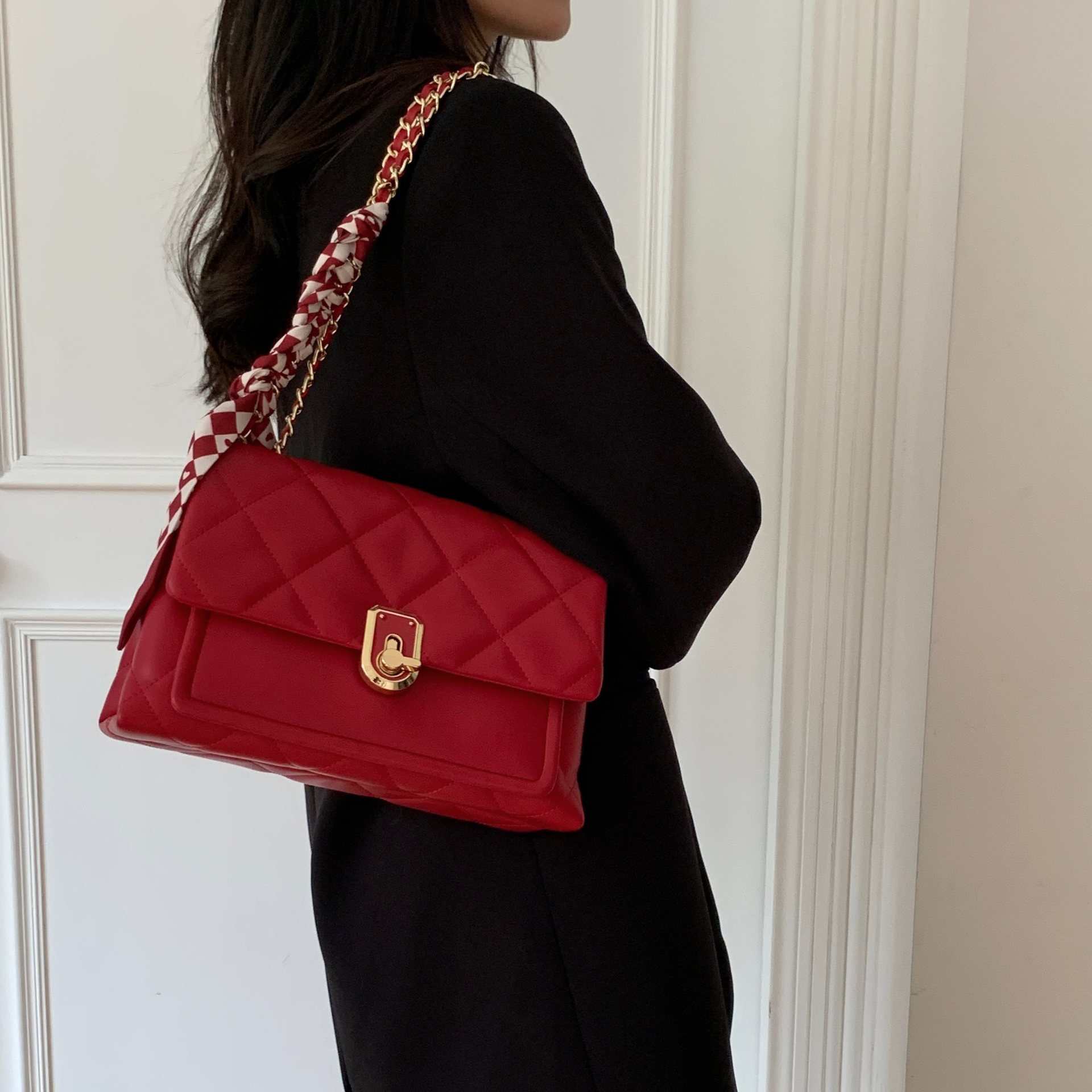 红色结婚包包新娘女2024新款高级感日常可用大容量腋下包新婚礼物